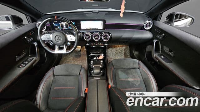 Mercedes-Benz A-Class 2023 — Photo 10/21