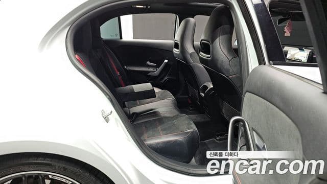 Mercedes-Benz A-Class 2023 — Photo 12/21