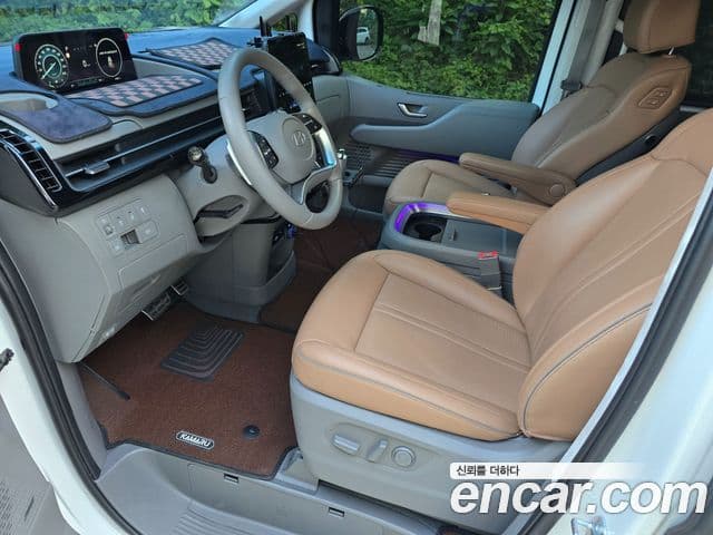 Hyundai Staria 2025 — Şəkil 10/20