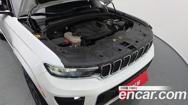 Jeep Grand Cherokee 2022 — ფოტო 3/20