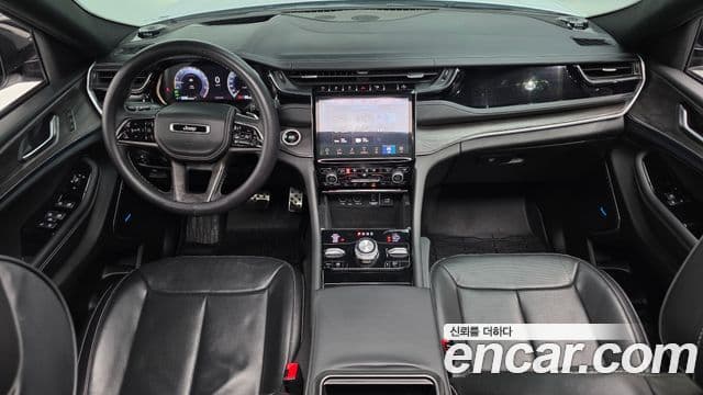 Jeep Grand Cherokee 2022 — ფოტო 1/20
