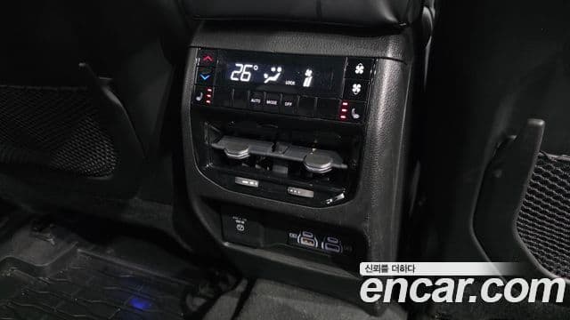 Jeep Grand Cherokee 2022 — ფოტო 9/20