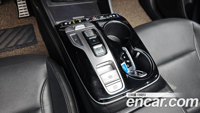 Hyundai Tucson Hybrid 2023 — Şəkil 16/20