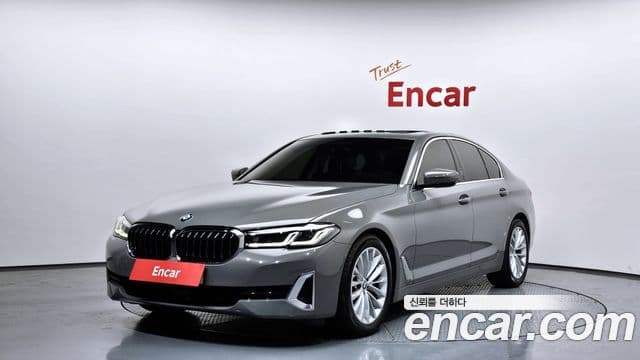 BMW 5 Series 2022 — Şəkil 10/20