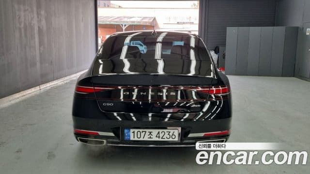 Genesis G90 2022 — Photo 8/18