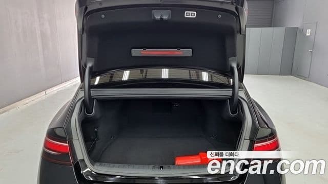Genesis G90 2022 — Photo 4/18