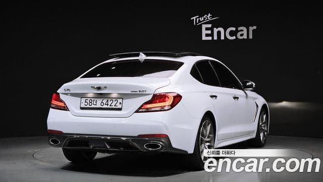 Genesis G70 2019 — Photo 16/20