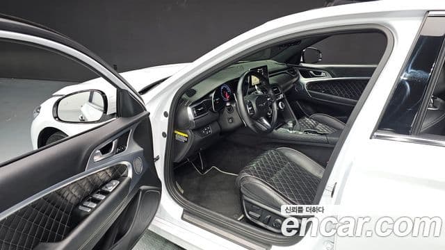 Genesis G70 2019 — Photo 9/20