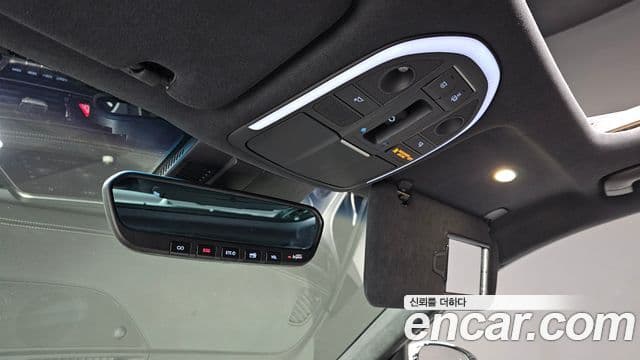 Genesis G70 2019 — Photo 13/20