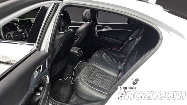 Genesis G70 2019 — Photo 7/20