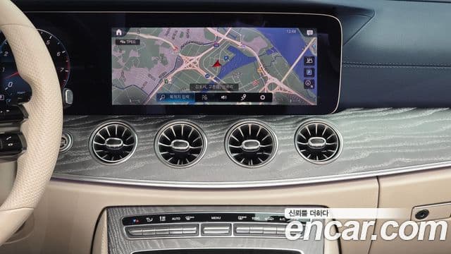 Mercedes-Benz E-Class 2022 — фото 14 из 20