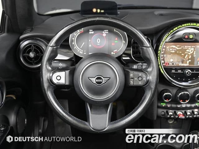 Mini Cooper Convertible 2022 — Фото 12/20