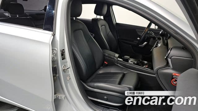 Mercedes-Benz A-Class 2022 — Фото 8/20