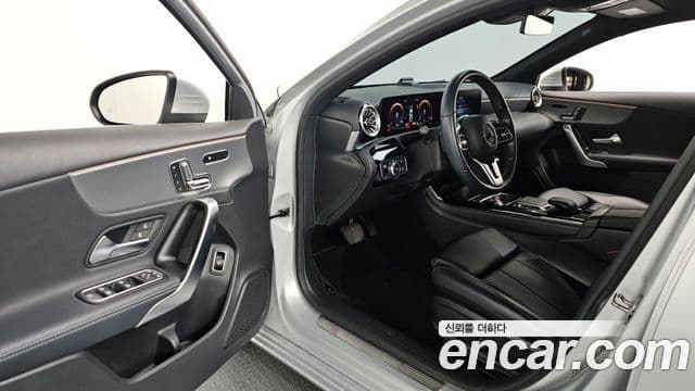 Mercedes-Benz A-Class 2022 — Фото 10/20