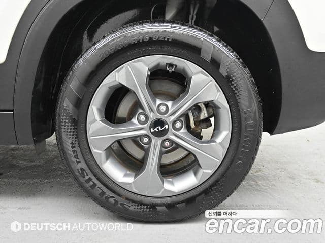 Kia Seltos 2024 — ფოტო 4/20