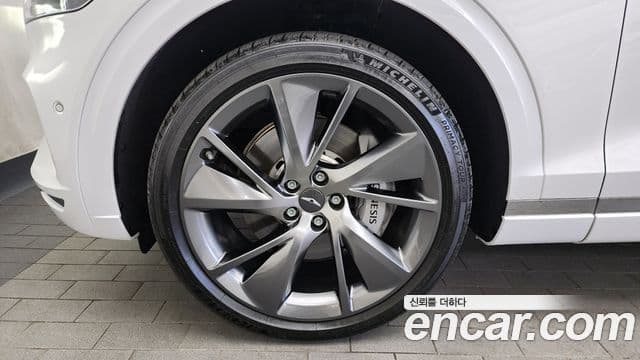 Genesis GV70 2023 — ფოტო 5/20