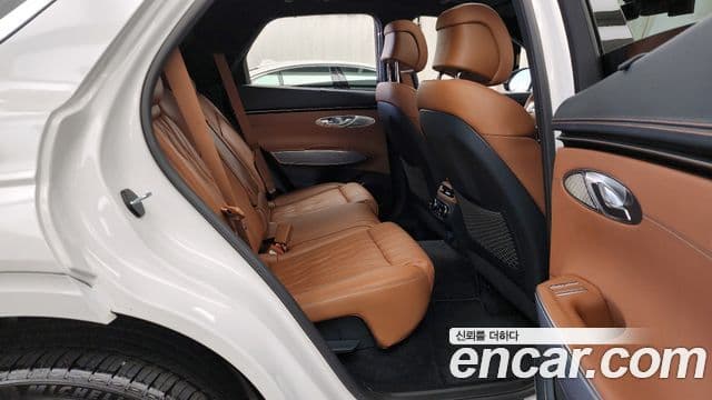 Genesis GV70 2023 — ფოტო 12/20