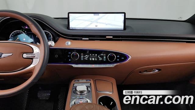 Genesis GV70 2023 — ფოტო 14/20