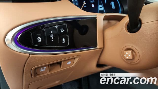 Genesis GV70 2023 — ფოტო 16/20