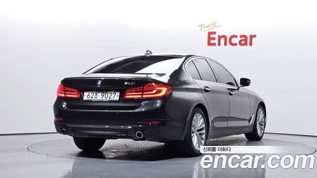 BMW 5 Series 2018 — Şəkil 2/20