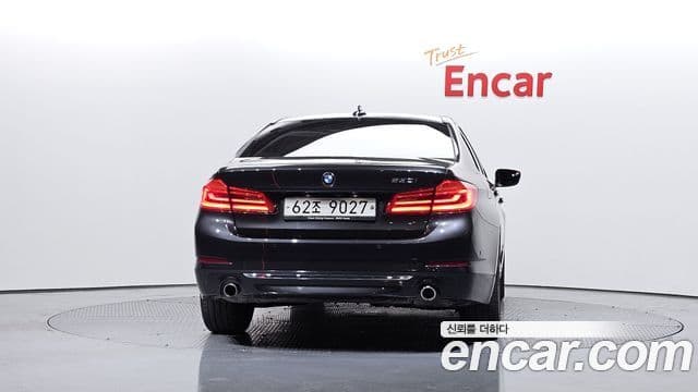 BMW 5 Series 2018 — Şəkil 4/20