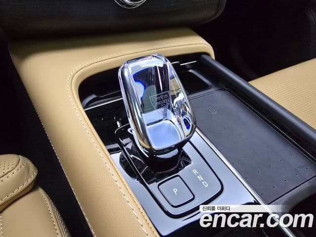 Volvo XC90 2025 — ფოტო 7/20
