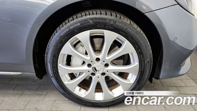 Mercedes-Benz E-Class 2018 — Şəkil 5/20