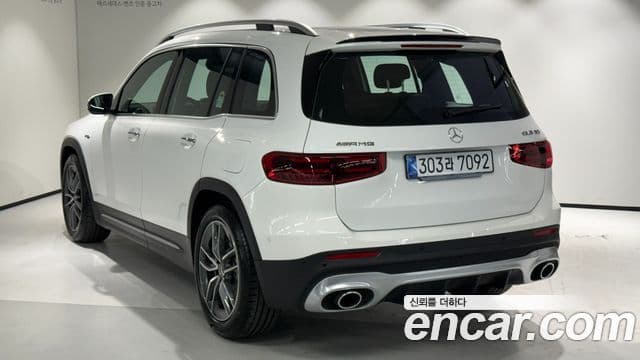 Mercedes-Benz GLB-Class 2025 — ფოტო 13/20