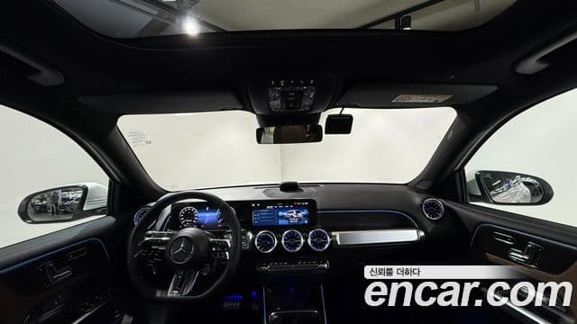 Mercedes-Benz GLB-Class 2025 — ფოტო 16/20