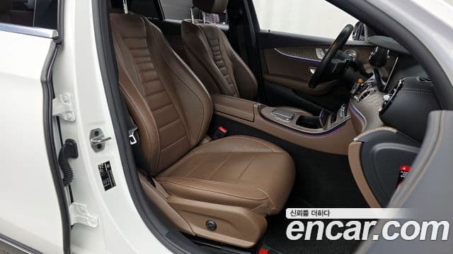 Mercedes-Benz E-Class 2022 — Şəkil 11/20