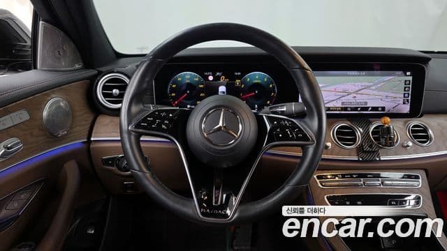 Mercedes-Benz E-Class 2022 — Şəkil 13/20
