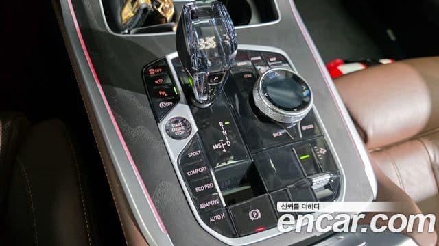 BMW X7 2022 — ფოტო 9/20