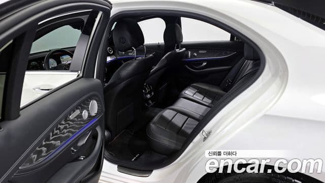 Mercedes-Benz E-Class 2021 — Şəkil 11/20