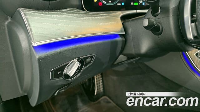 Mercedes-Benz E-Class 2021 — Şəkil 15/20