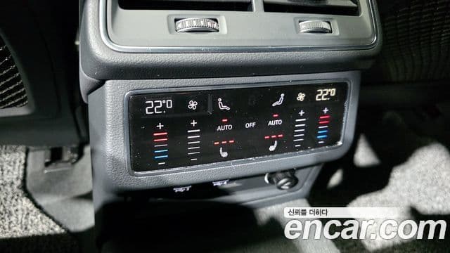 Audi A7 2020 — ფოტო 13/20