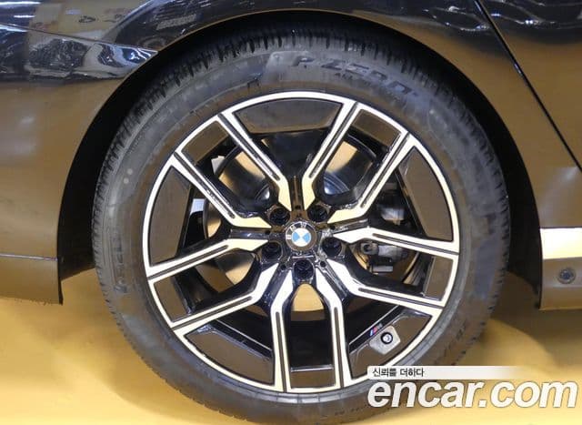 BMW 7 Series 2025 — Photo 4/20