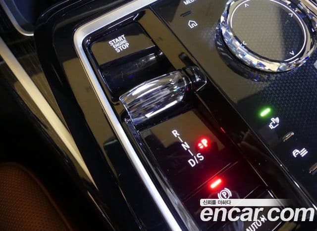 BMW 7 Series 2025 — Photo 15/20