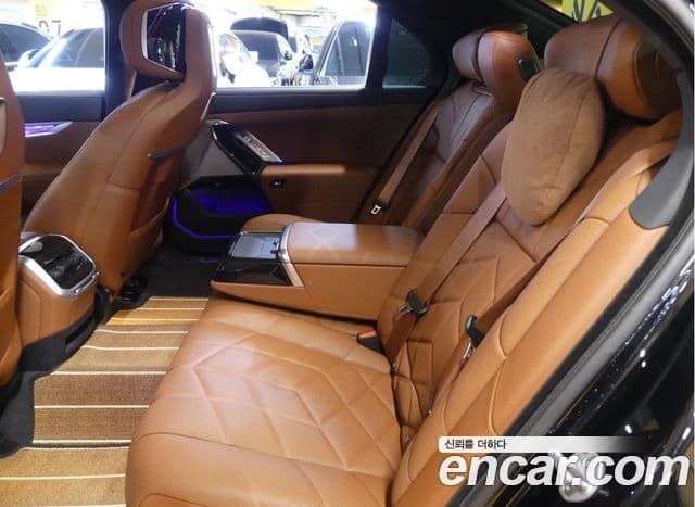 BMW 7 Series 2025 — Photo 14/20