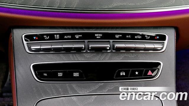 Mercedes-Benz CLS-Class 2022 — Photo 8/20