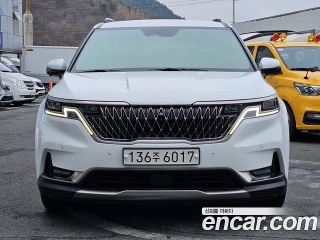 Kia Carnival 2022 — Фото 1/18