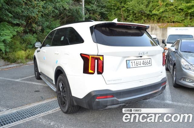 Kia Sorento 2023 — ფოტო 4/20