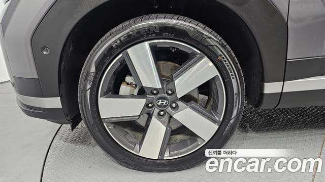 Hyundai Santa Fe 2024 — ფოტო 5/20