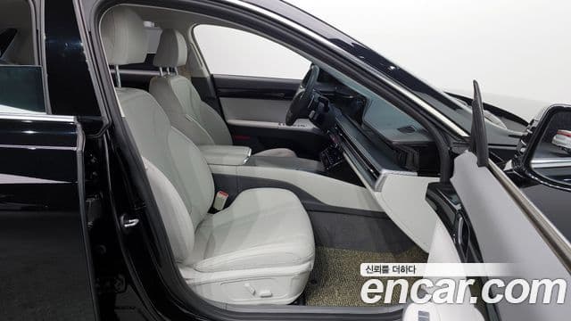 Hyundai Grandeur Hybrid 2022 — Photo 17/20