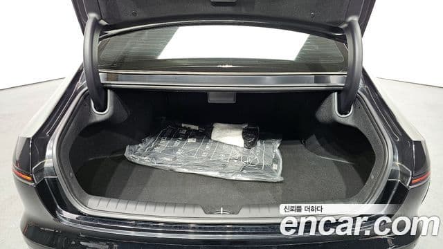 Hyundai Grandeur Hybrid 2022 — Photo 4/20