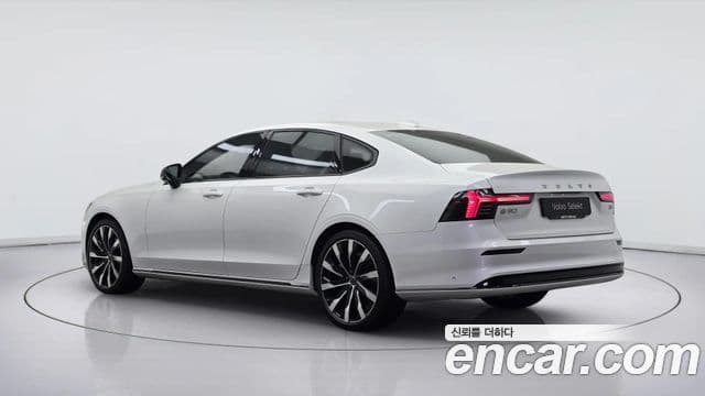Volvo S90 2025 — Фото 1/20