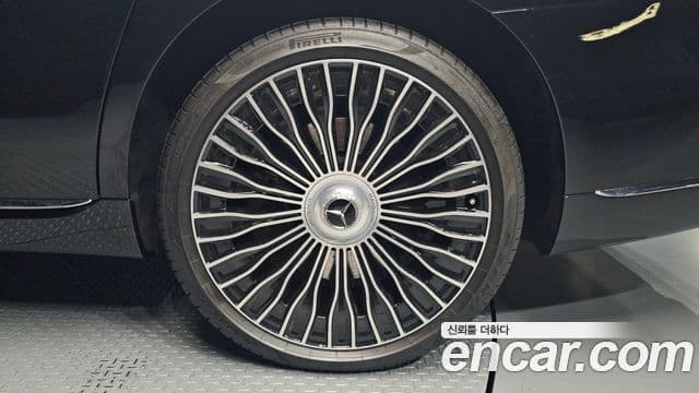 Mercedes-Benz S-Class 2023 — Photo 14/20