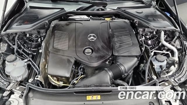 Mercedes-Benz E-Class 2024 — Photo 15/18