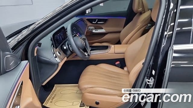 Mercedes-Benz E-Class 2024 — Photo 3/18