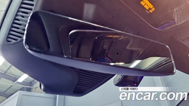 Mercedes-Benz E-Class 2024 — Photo 6/18