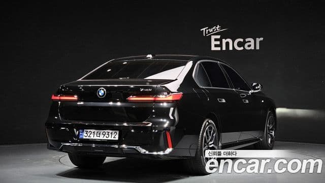 BMW 7 Series 2024 — Şəkil 2/20